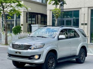 Xe Toyota Fortuner 2.7V 4x2 AT 2015