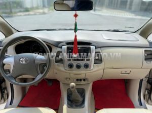 Xe Toyota Innova 2.0E 2016