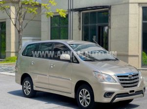 Xe Toyota Innova 2.0E 2016