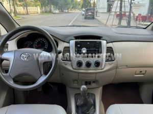 Xe Toyota Innova 2.0E 2016