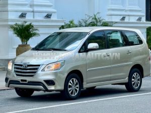 Xe Toyota Innova 2.0E 2016