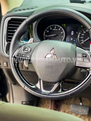 Xe Mitsubishi Outlander 2.0 CVT 2022