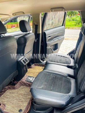 Xe Mitsubishi Outlander 2.0 CVT 2022