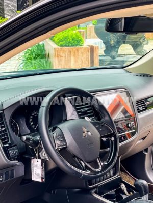 Xe Mitsubishi Outlander 2.0 CVT 2022