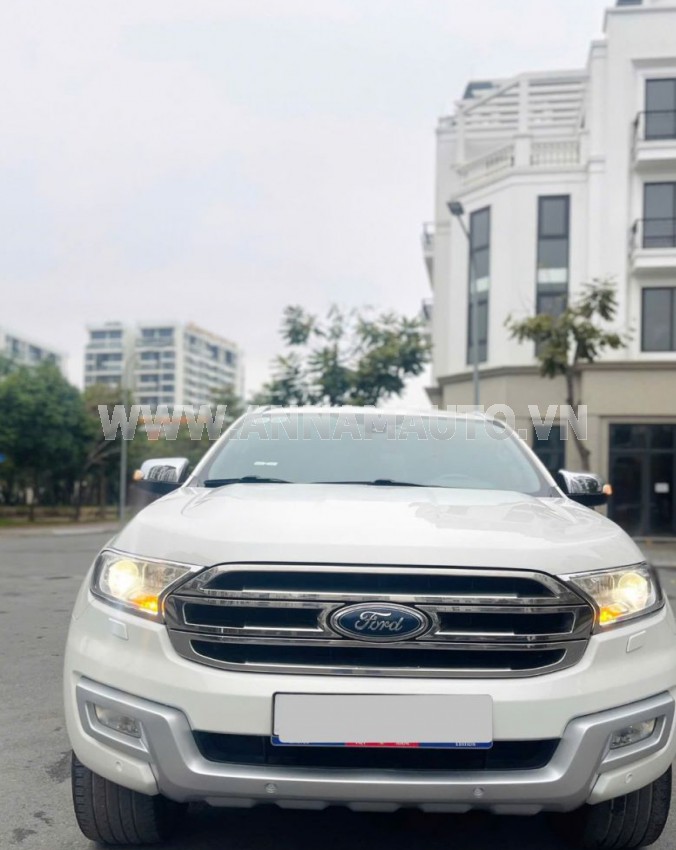 Ford Everest Titanium 2.2L 4x2 AT