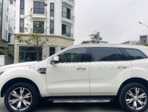 Xe Ford Everest Titanium 2.2L 4x2 AT 2016