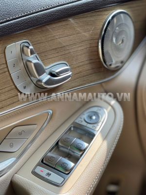 Xe Mercedes Benz GLC 300 Coupe 4Matic 2019
